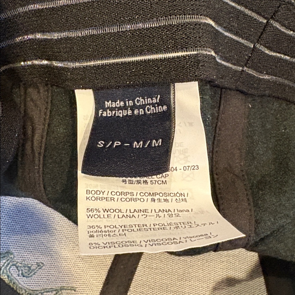 Arc'teryx dark green Cap with Green Logo - Picture 2 of 3